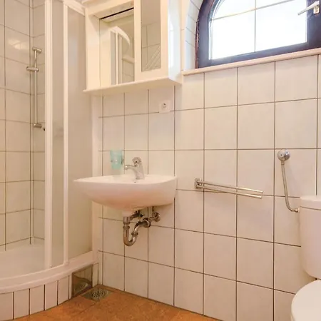 Appartamento Gorgeous In Okrug Gornji With Kitchen Traù
